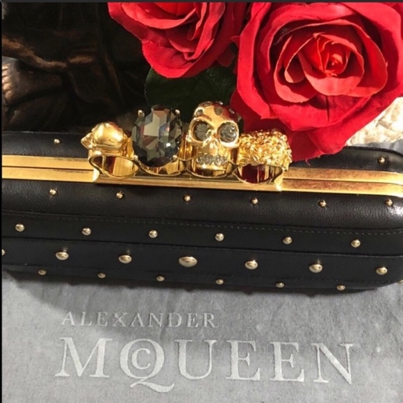 ALEXANDER MCQUEEN Skull Clutch♡ - Picture 2 of 9